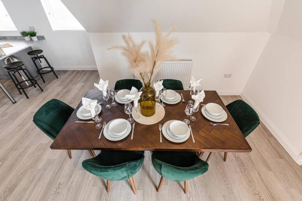 Bournecoast - Stylish Flat With Balcony - Sea Views - 10 Min Walk To Beach - Parking - Wifi - Fm8407 ボーンマス エクステリア 写真