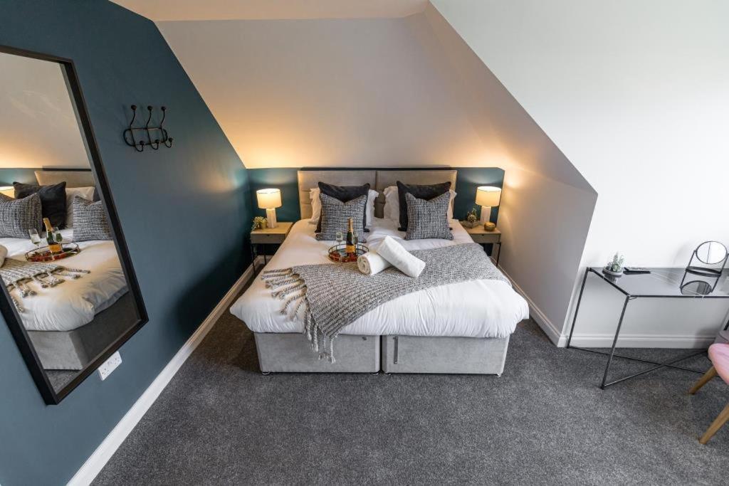 Bournecoast - Stylish Flat With Balcony - Sea Views - 10 Min Walk To Beach - Parking - Wifi - Fm8407 ボーンマス エクステリア 写真
