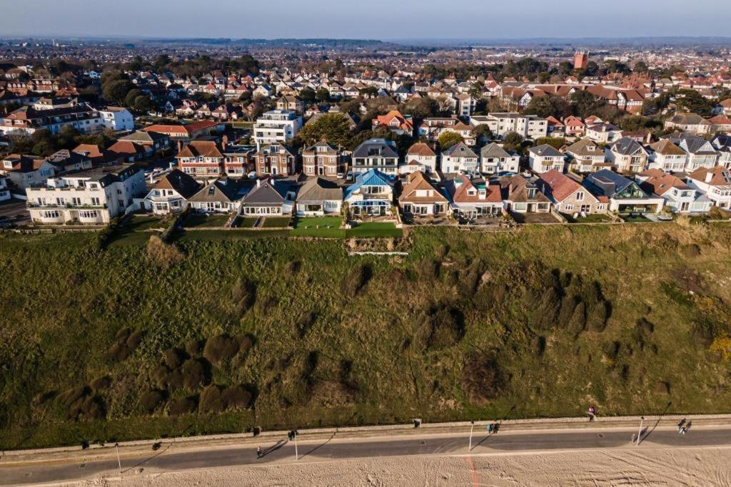 Bournecoast - Stylish Flat With Balcony - Sea Views - 10 Min Walk To Beach - Parking - Wifi - Fm8407 ボーンマス エクステリア 写真
